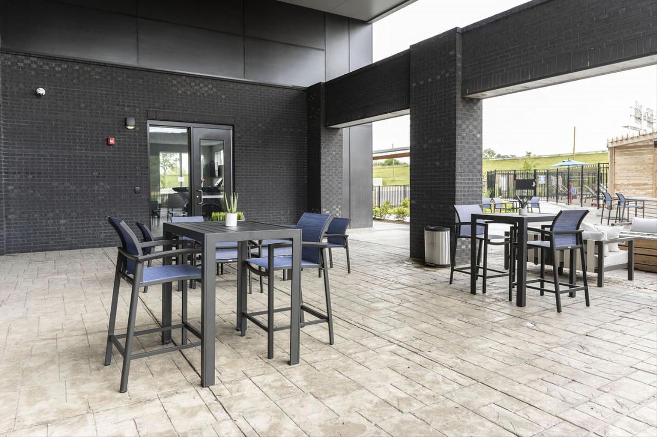 Modern Dwntwn 1 Bdrm Apt Pool Gym Free Parking Indianapolis Kültér fotó